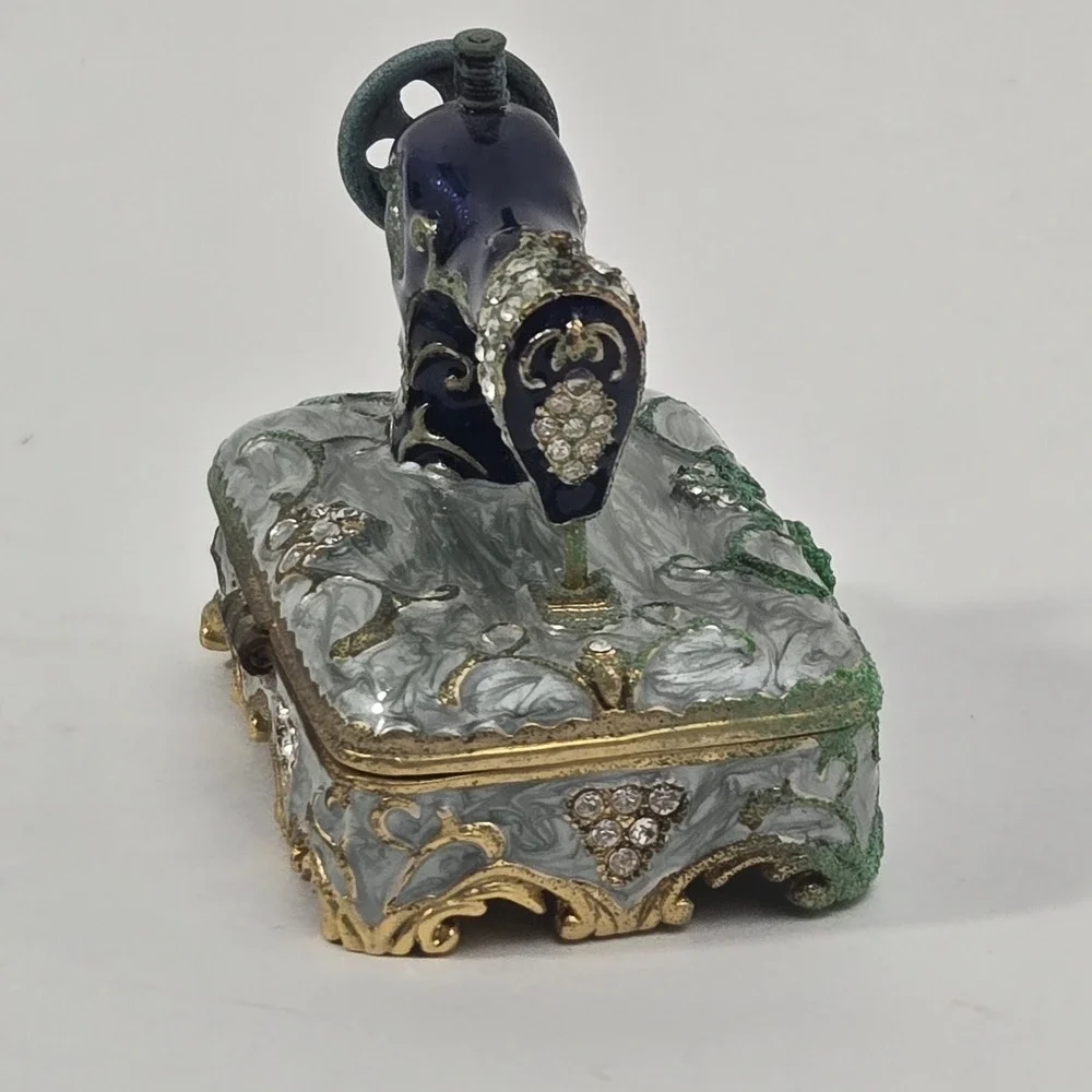N/A exquisite miniature